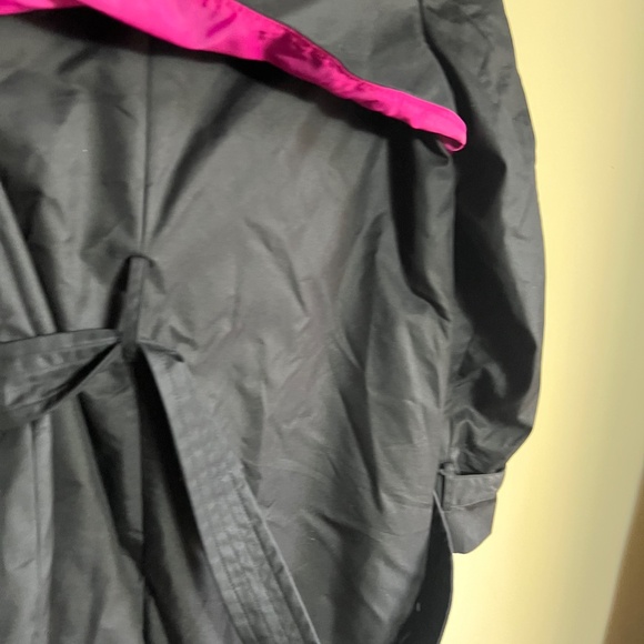 Trench - Picture 5 of 5